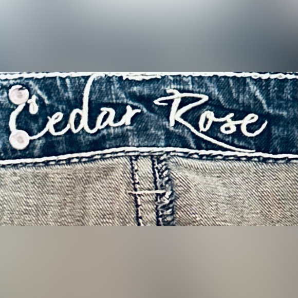 🌟🌟EUC🌟🌟 ROSE BOOT CUT SIZE 26/34 Classic Woman’s Blue Jeans - Picture 8 of 13